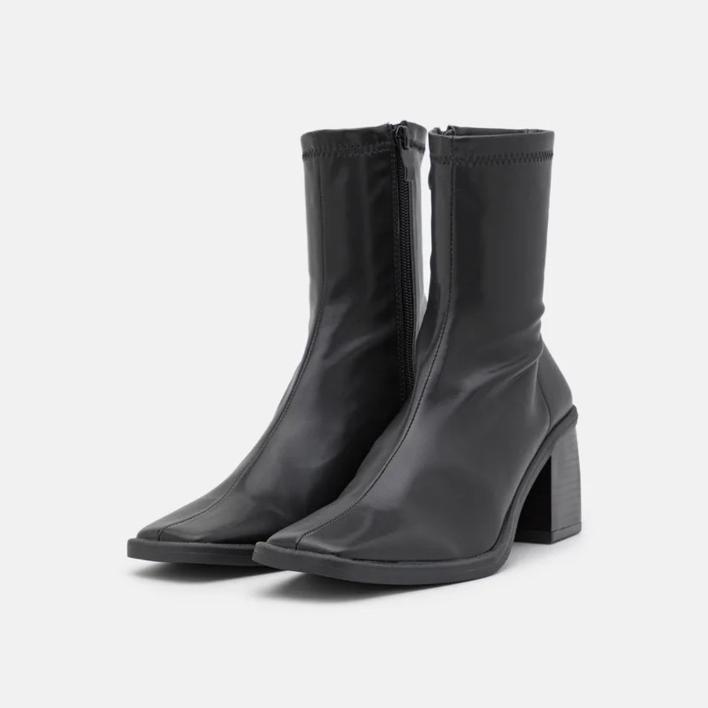 Raid Averie Go-Go Boots